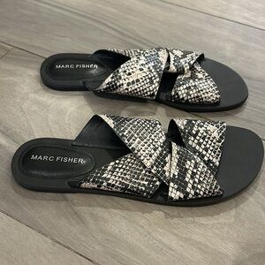 Marc Fisher Slides Snake Print Studded Sz 7.5